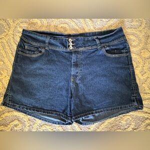 Angels Size 16 Women’s Blue Denim Shorts